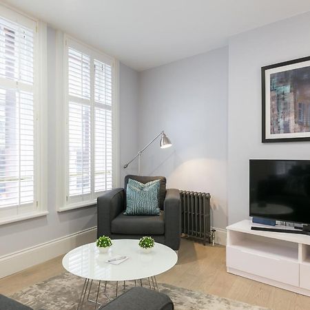 Urban Chic - Shaftesbury Apartment London Bagian luar foto