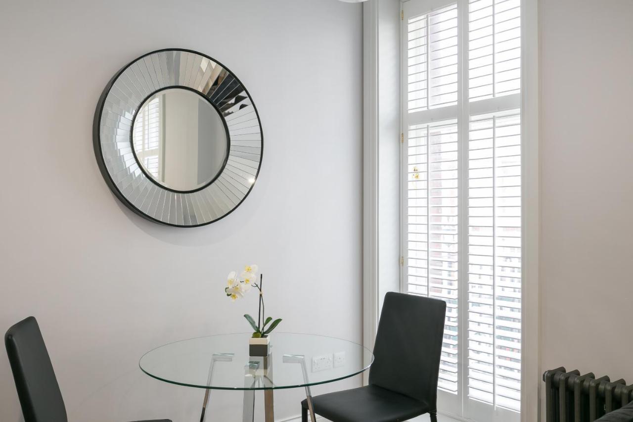 Urban Chic - Shaftesbury Apartment London Bagian luar foto