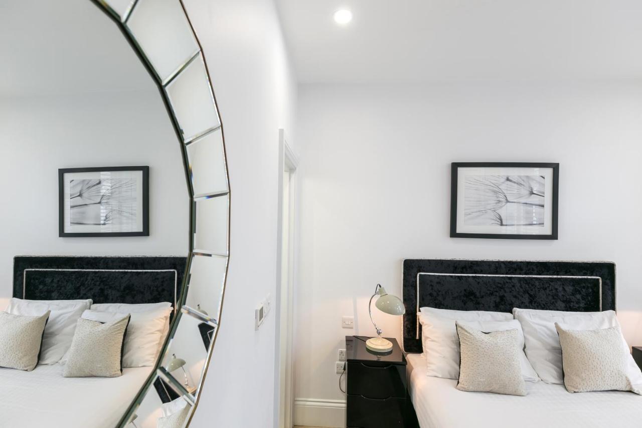Urban Chic - Shaftesbury Apartment London Bagian luar foto