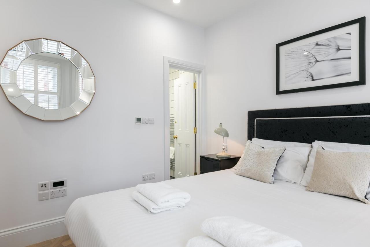 Urban Chic - Shaftesbury Apartment London Bagian luar foto