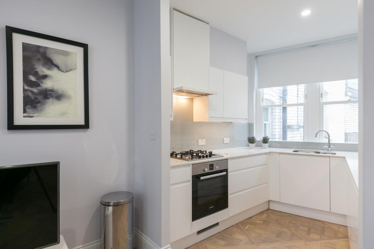 Urban Chic - Shaftesbury Apartment London Bagian luar foto