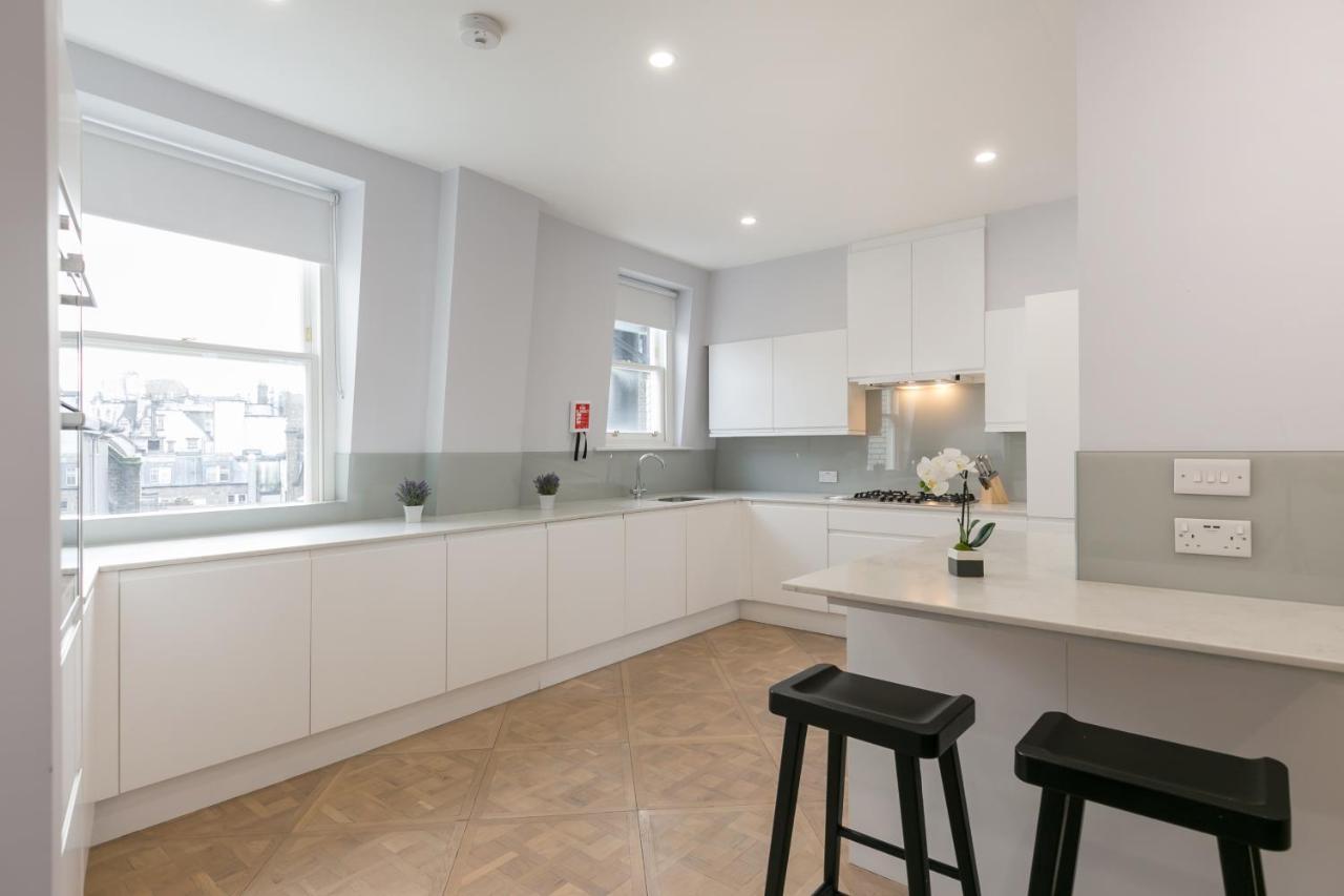 Urban Chic - Shaftesbury Apartment London Bagian luar foto