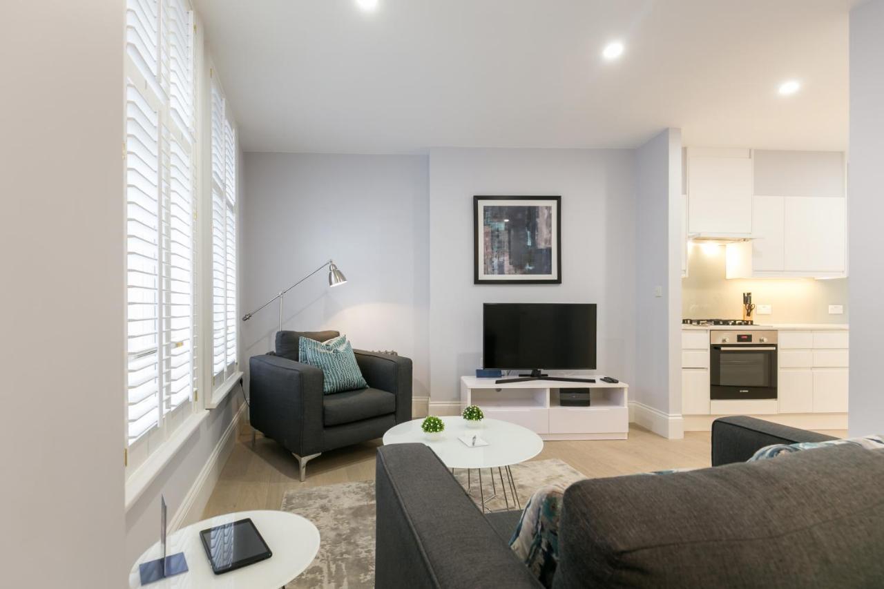 Urban Chic - Shaftesbury Apartment London Bagian luar foto