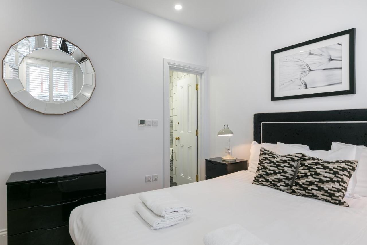 Urban Chic - Shaftesbury Apartment London Bagian luar foto