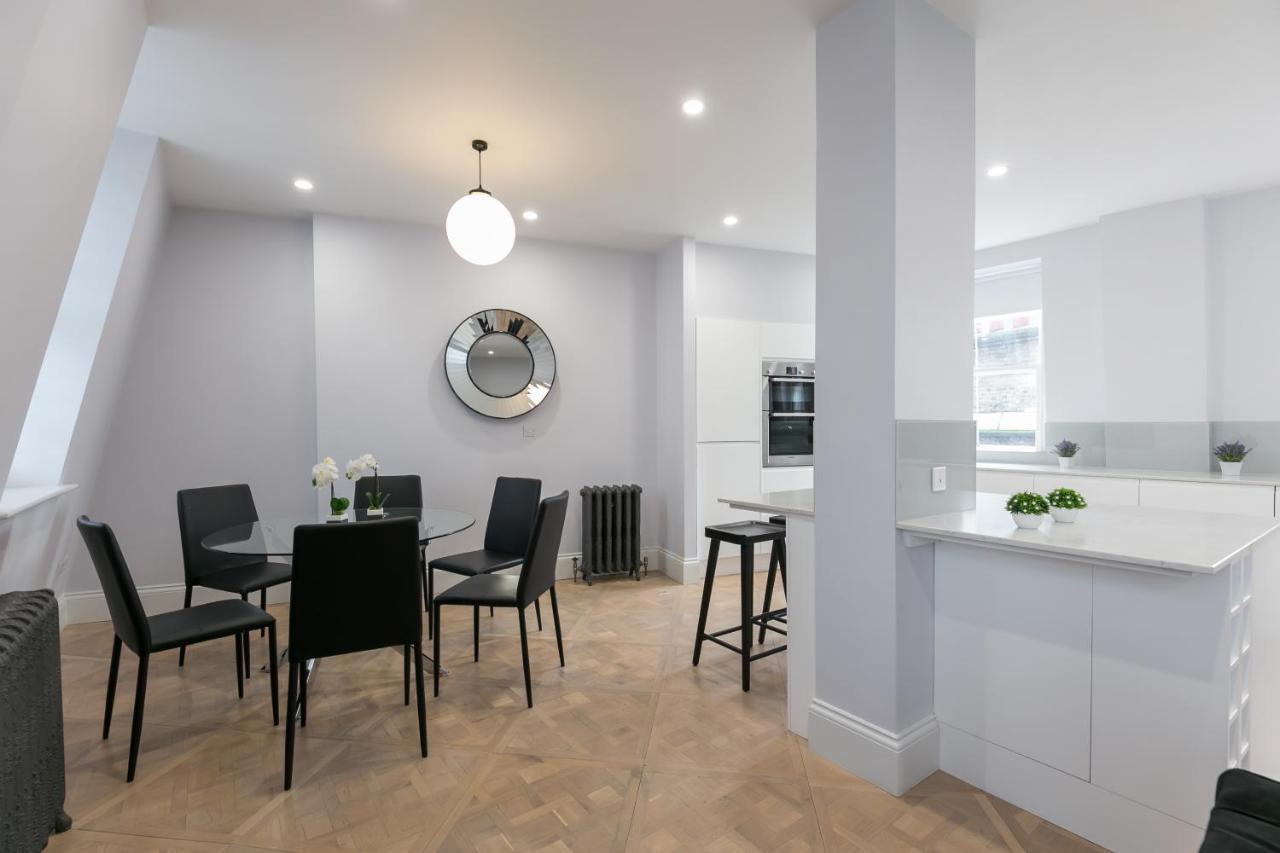 Urban Chic - Shaftesbury Apartment London Bagian luar foto