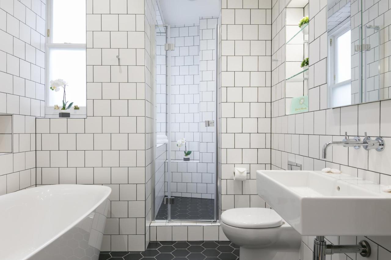 Urban Chic - Shaftesbury Apartment London Bagian luar foto